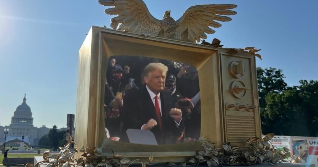 ホワイトハウスは、トランプがエプスタインと踊っていることを示す彫刻を絶対に発射します