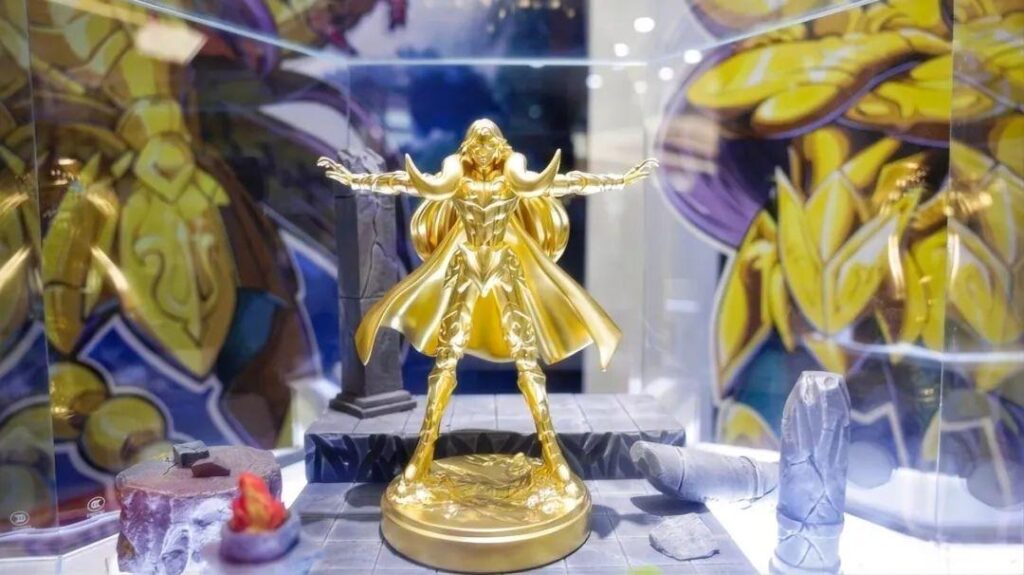 1800万円の聖闘士星矢、即完売──中国ジュエリーブランドが仕掛ける「純金×グッズ」戦略