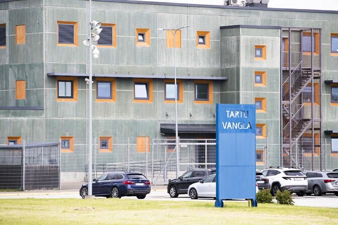 スウェーデンとの刑務所賃貸契約により、当局者が役人に連れてきました。