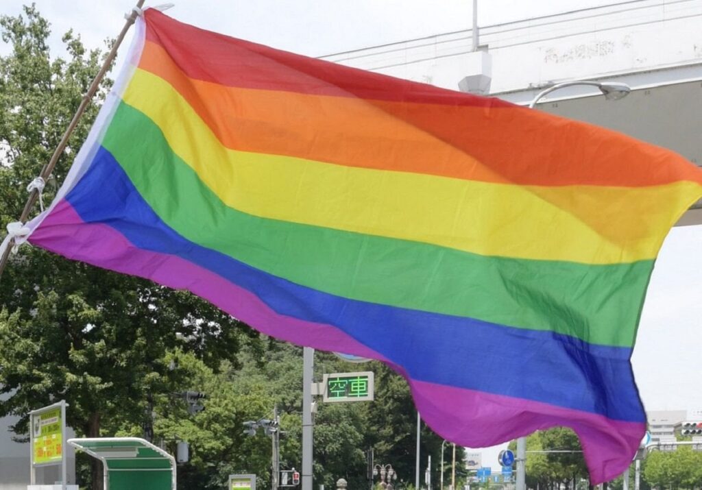 中高生がハラスメント被害、「教職員から」63％　学校なのに安心できない…LGBTQ当事者アンケート