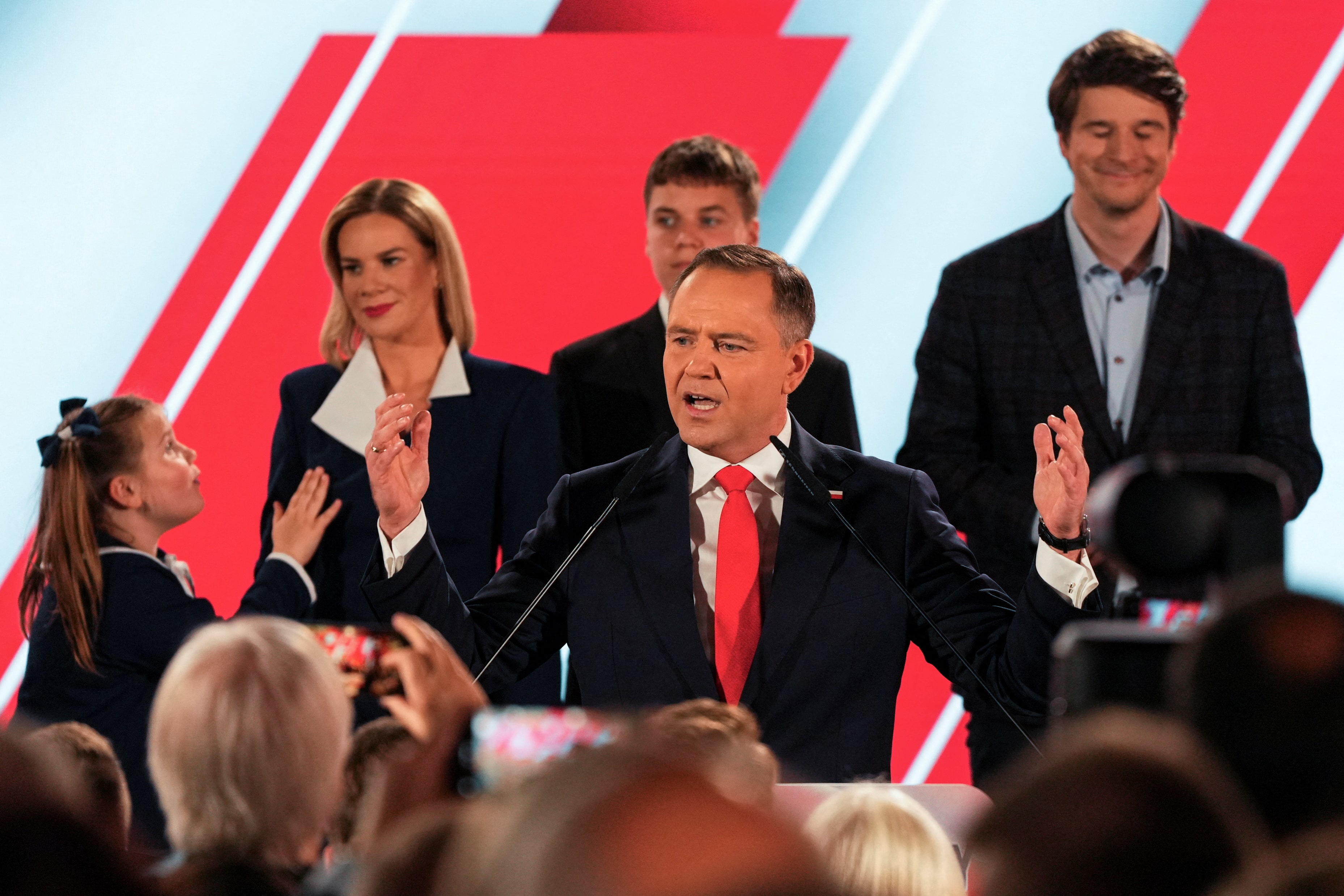 ポーランド大統領選、右派野党候補が勝利の見込み=報道