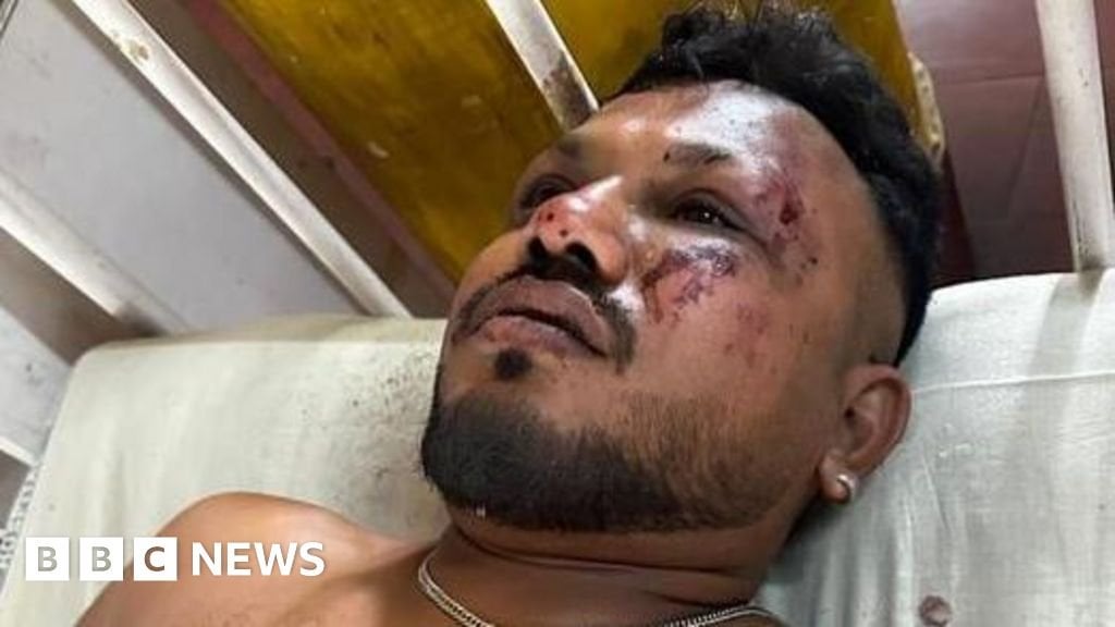 座席11Aのイギリス人乗客は飛行機のcrash落に耐えます、と報告する