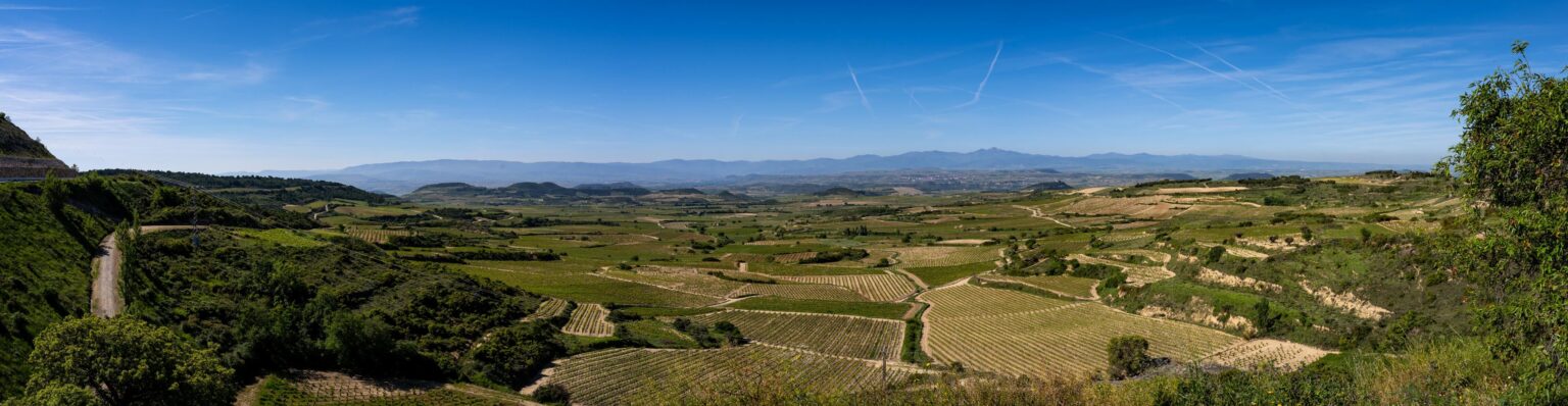 La Rioja（アバロスから撮影、Loresファイル、3パネルステッチ）