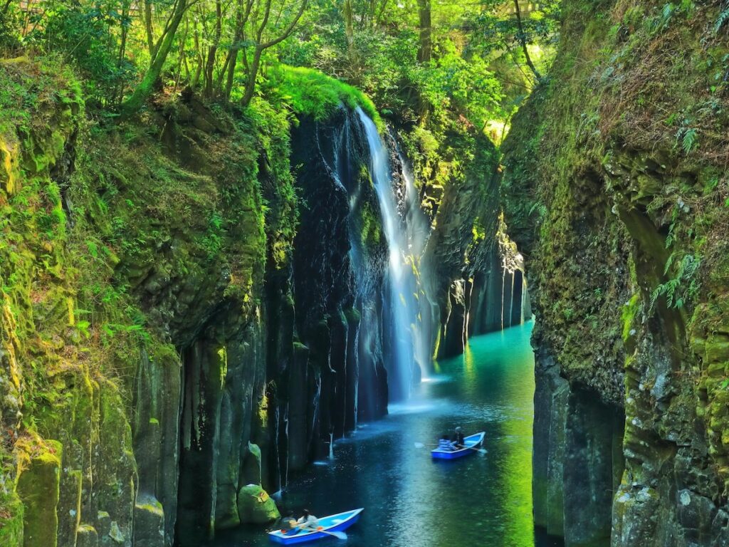 絶景だと思う「日本の滝」ランキング！ 2位は宮崎県の「高千穂峡・真名井の滝」、1位は？ - All About ニュース