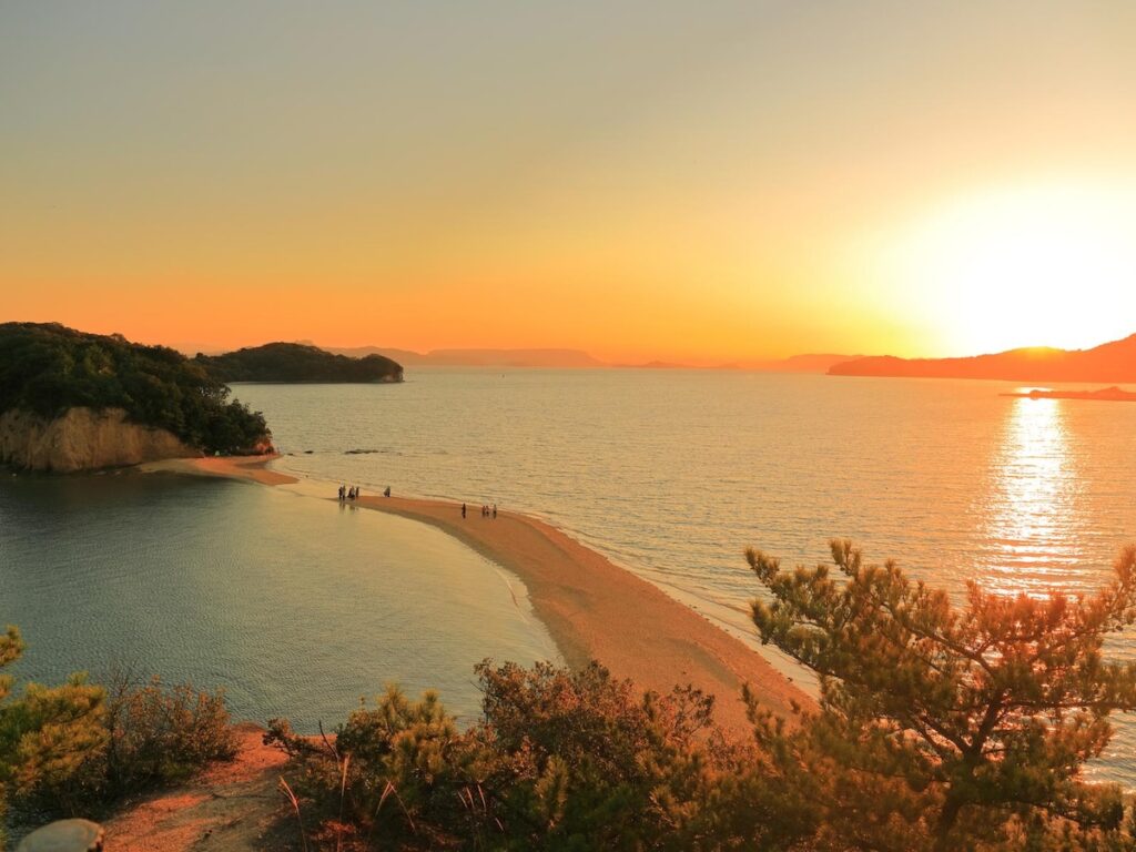 好き＆行ってみたい「香川県のパワースポット」ランキング！ 2位は「エンジェルロード」、1位は？ - All About ニュース