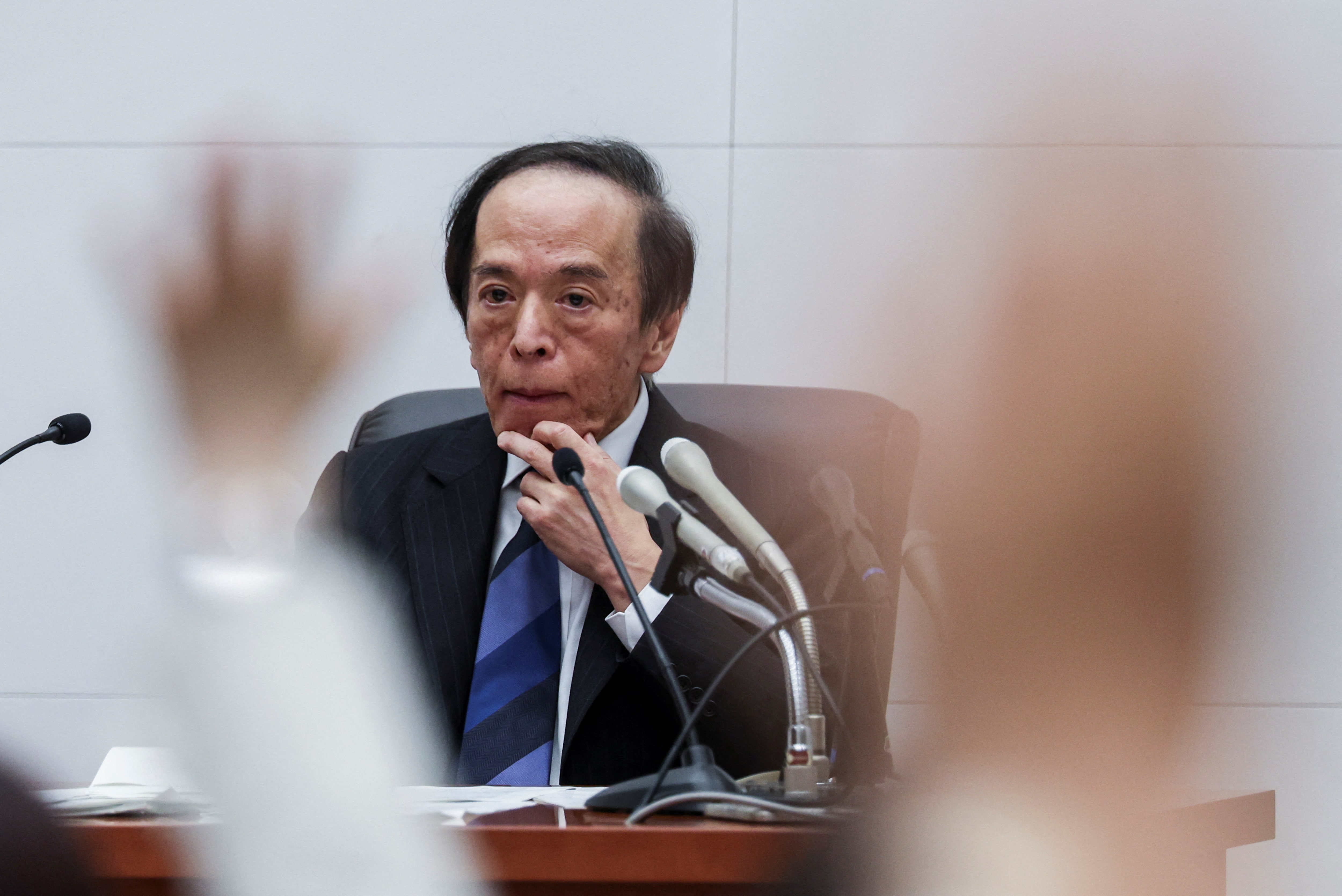 経済・物価見通しの改善に応じて引き続き政策金利調整していく＝日銀総裁