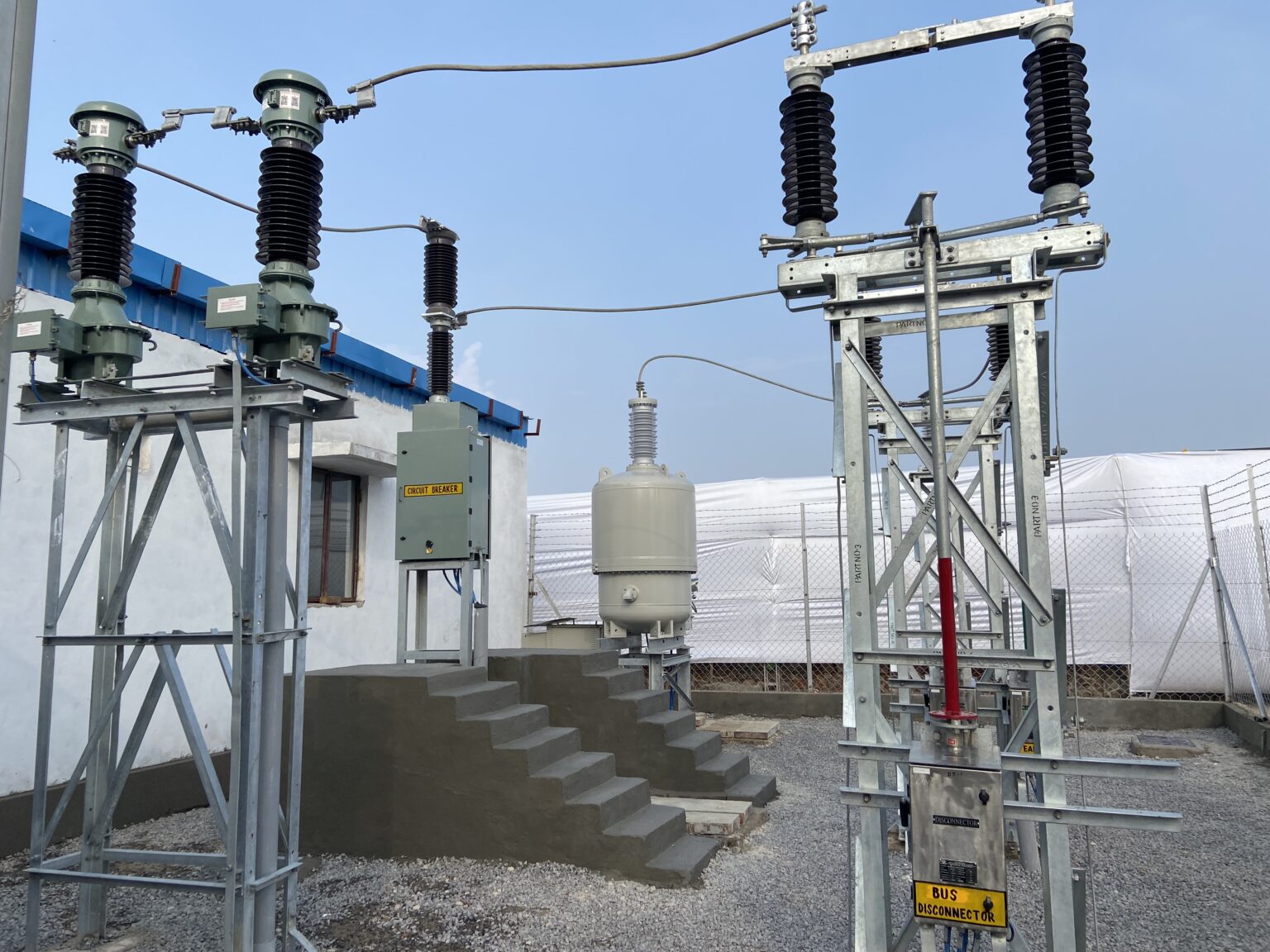 マイクロ変電所の外観写真