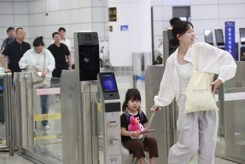 新鄭国際空港で日本や韓国の旅客が急増、最速3分で入国手続き完了―中国
