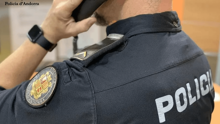 警察は、アンドラで姿を消した若いフランス人が自殺したことを恐れていました