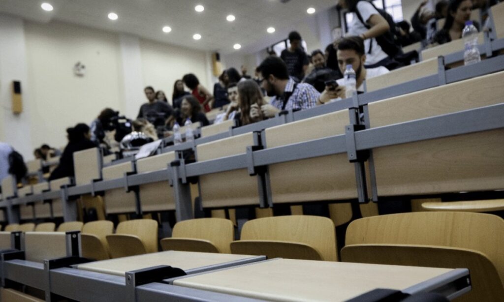 省教育：3年間のAEI学位