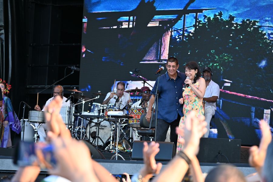 万博丸ごとブラジルの音楽フェス？異次元スケールのナショナルデー | Lmaga.jp