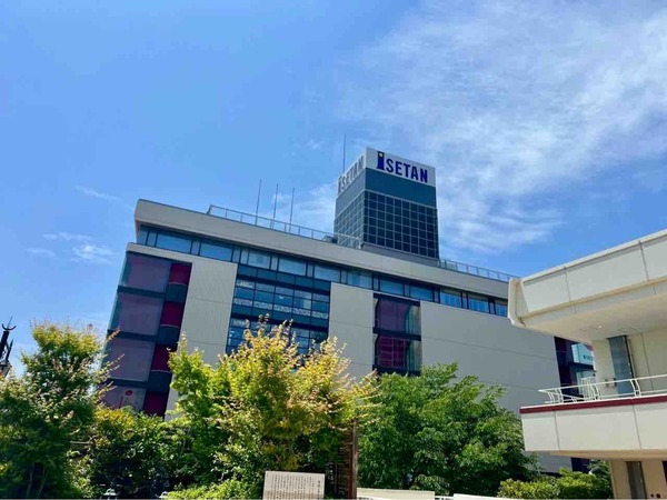 Disney THE MARKET 2025