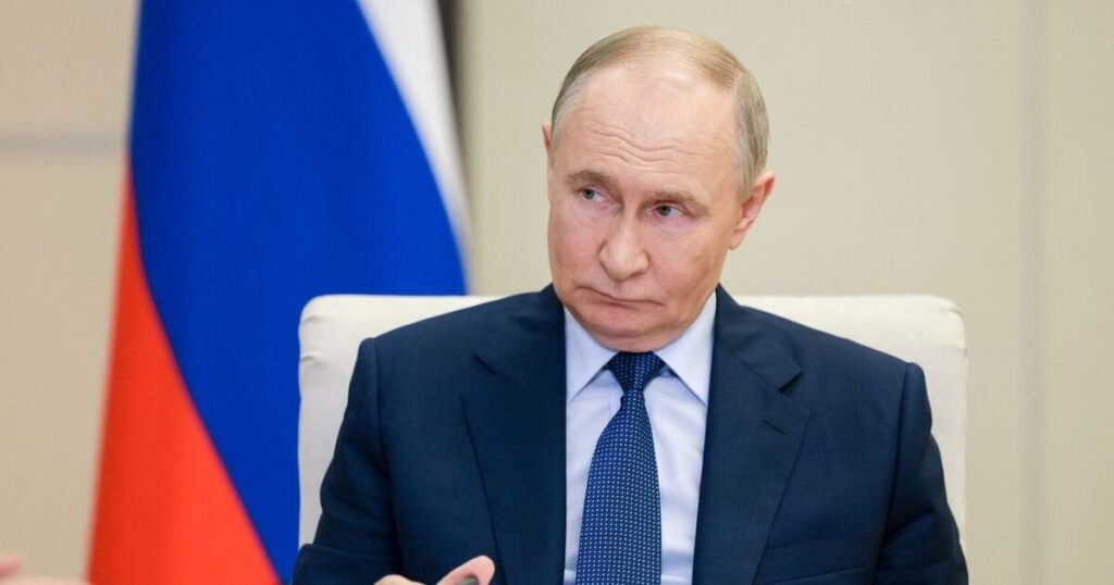 重要な石油輸出が驚異的な30億ポンドの打撃に苦しむにつれて、ロシア経済のメルトダウン