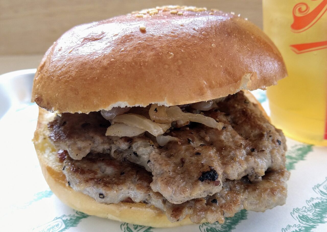 クジラドライブイン