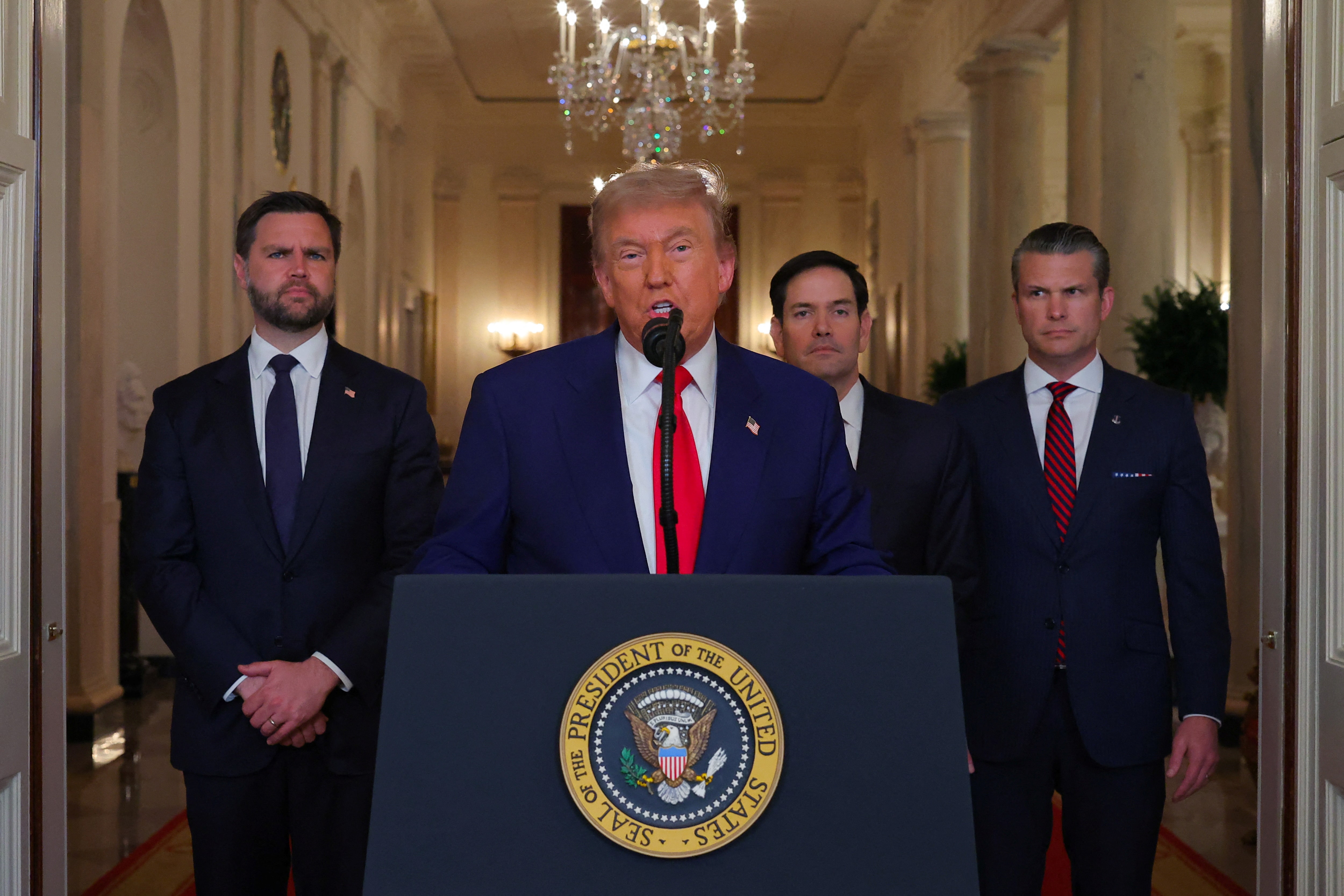 イスラエル・イランの停戦発効、トランプ氏「違反しないで」