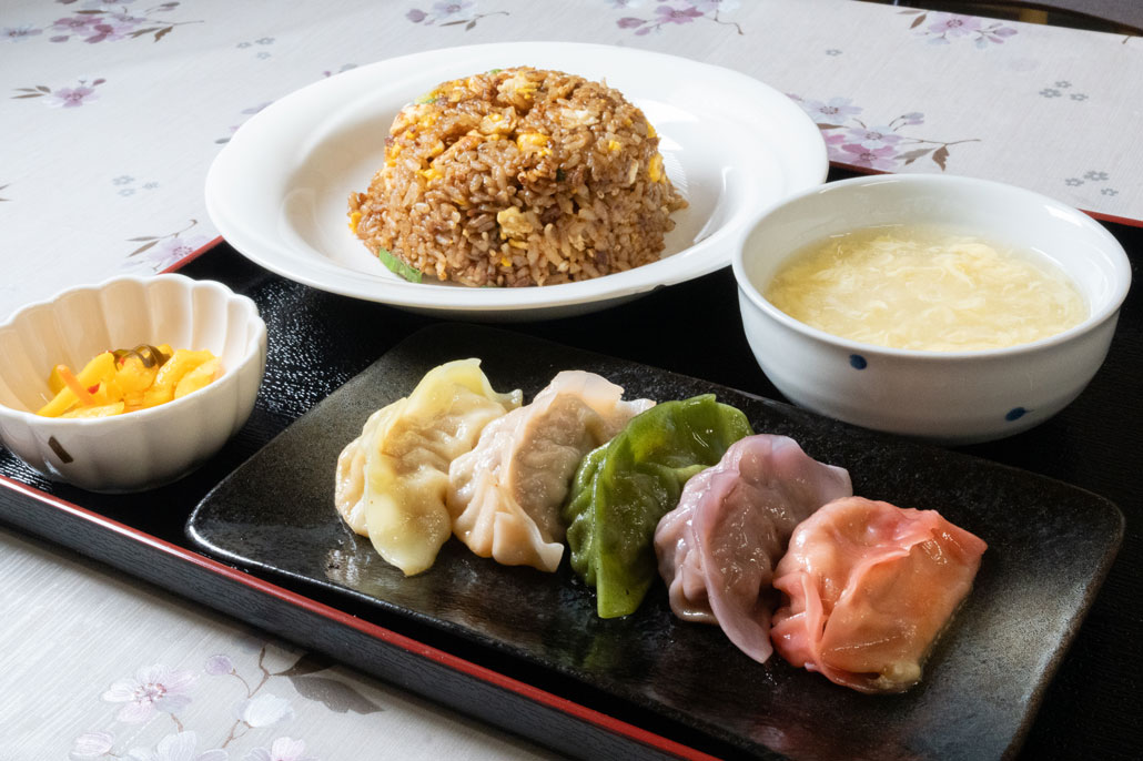 カラフル餃子 餃子と炒飯ンの画像1