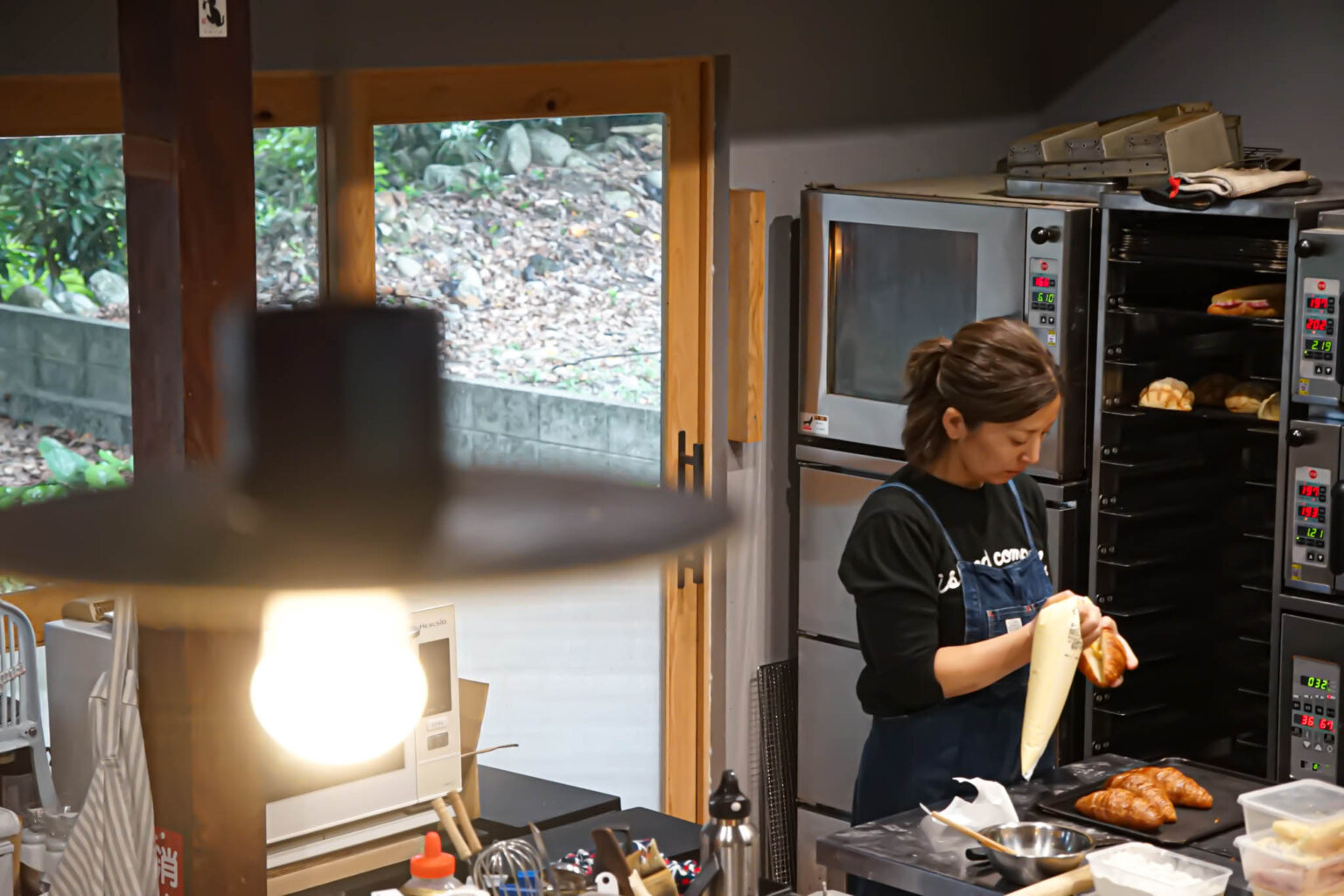 real local
鹿児島【鹿児島・甑島】誰かが帰ってこれる場所に。それが甑島で生きる私だからできること。／ 東シナ海の小さな島ブランド社 山下麻由さん - reallocal｜移住やローカルまちづくりに興味がある人のためのサイト【インタビュー】