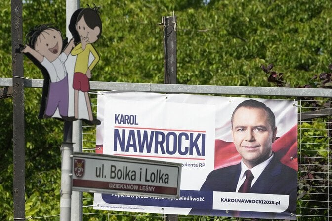 ポーランドの専門家：大統領候補者間の対立は非常に均等です