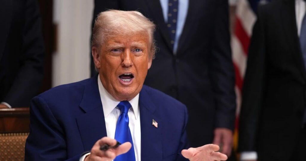 アメリカ人は、トランプのボンカーズゴルフ自慢のメモの後、大統領に健康記録を公開するように強制したいと考えています。世論調査では、ほとんどの有権者が選出された役人の年齢制限を望んでいることがわかりました。