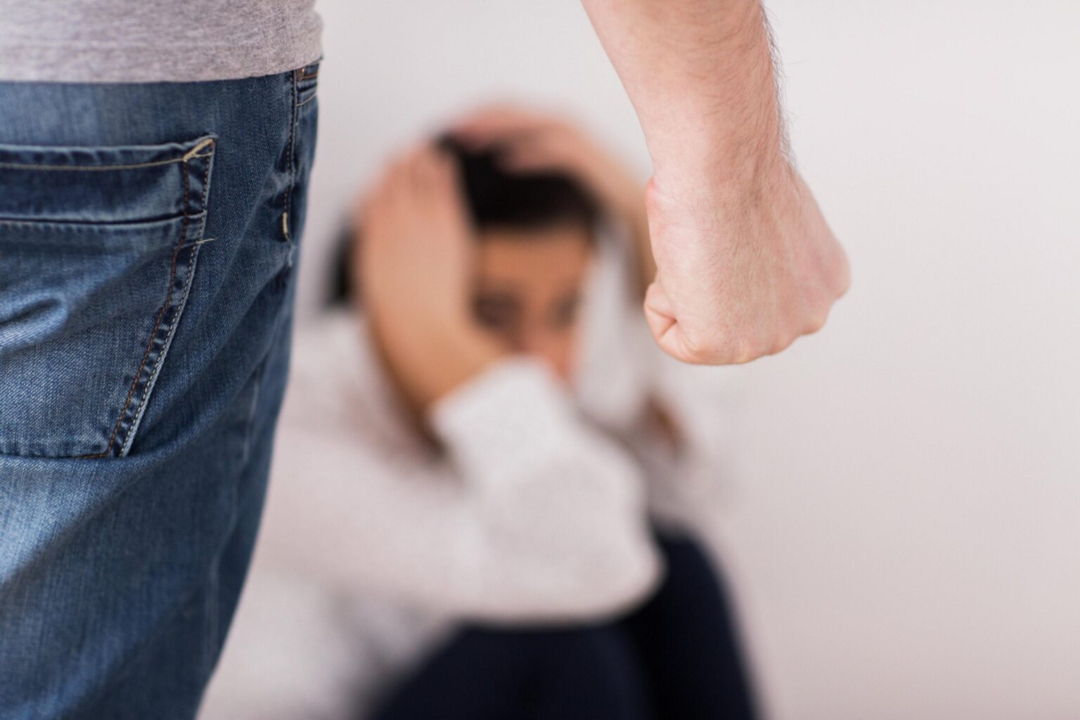 コソモポリスで殺された若い女性は、2021年以来彼女の元ボーイフレンドの死で脅かされました。彼女は警察にいくつかの苦情を申し立てました。 DIICOTによって調査されたファイルがランク付けされました：「公益はありません」