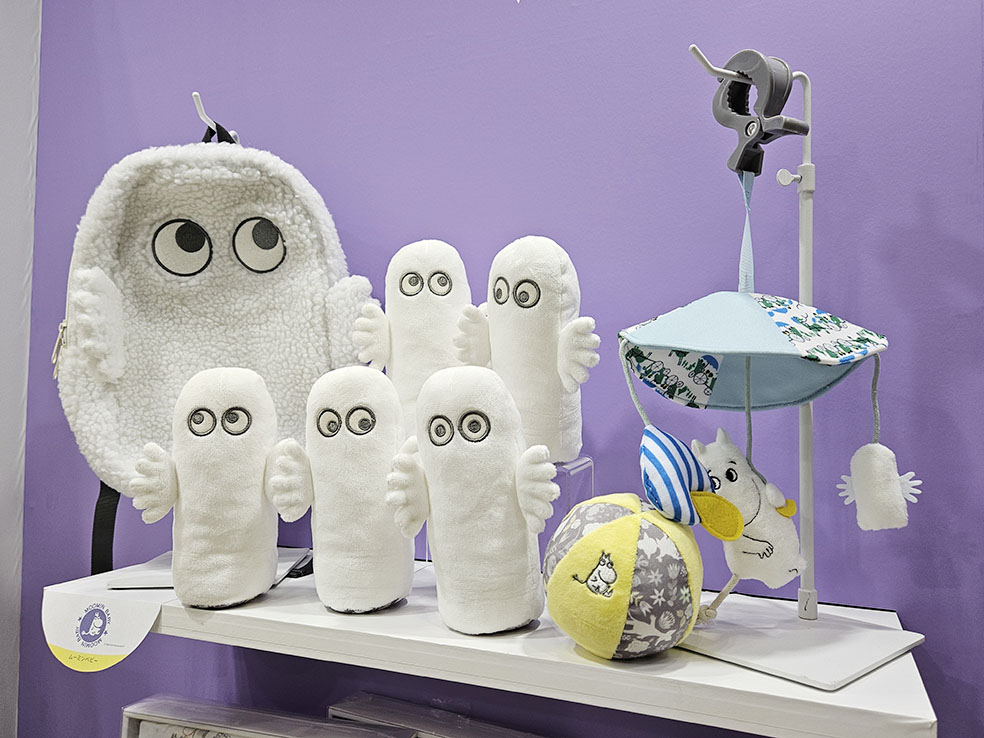 LifTe北欧の暮らし 6月18日〜20日まで東京ビッグサイトで開催されていた「インテリアライフスタイル展2025」で展示されていたフィンランドのムーミンベイビーのニョロニョロアイテム