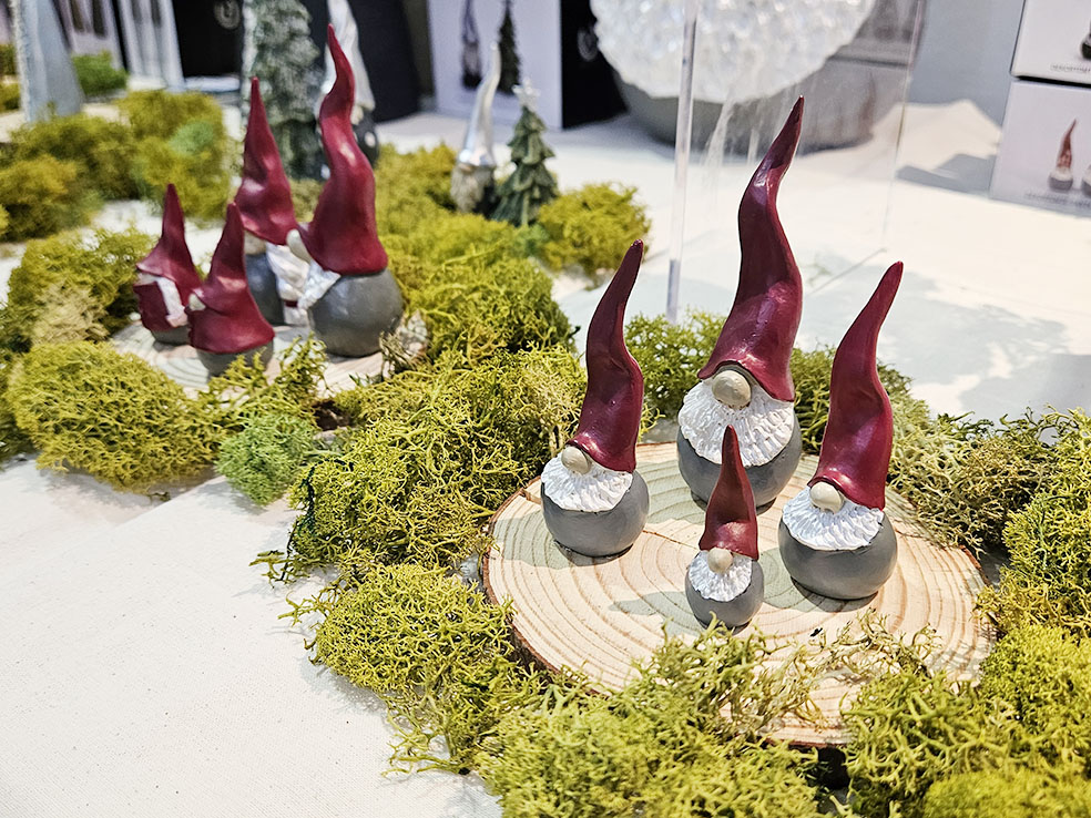 LifTe北欧の暮らし 6月18日〜20日まで東京ビッグサイトで開催されていた「インテリアライフスタイル展2025」で展示されていたスウェーデンのナースグランスガーデン トムテ