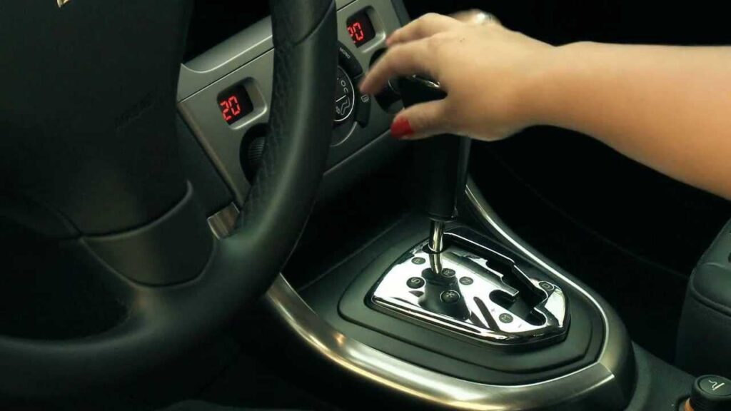 飲み物の運転手は、スカルド駐車場にある自動アトロペラです