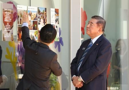 首相、地方創生で前橋視察　眼鏡大手の施設を訪問 - 琉球新報デジタル