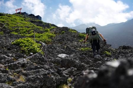 富士山、７月１日に山開き　山梨側登山道、入山規制強化も - 琉球新報デジタル
