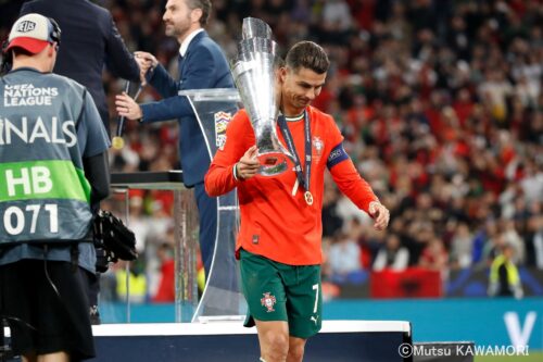 Please do not reproduce without prior permission.