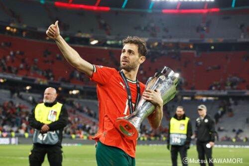 Please do not reproduce without prior permission.