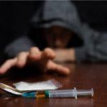 スケートの関係：若者の間の消費は倒れますが、コカインの死亡と向精神薬の使用のブームが増加し、特に女の子の間で記録されています