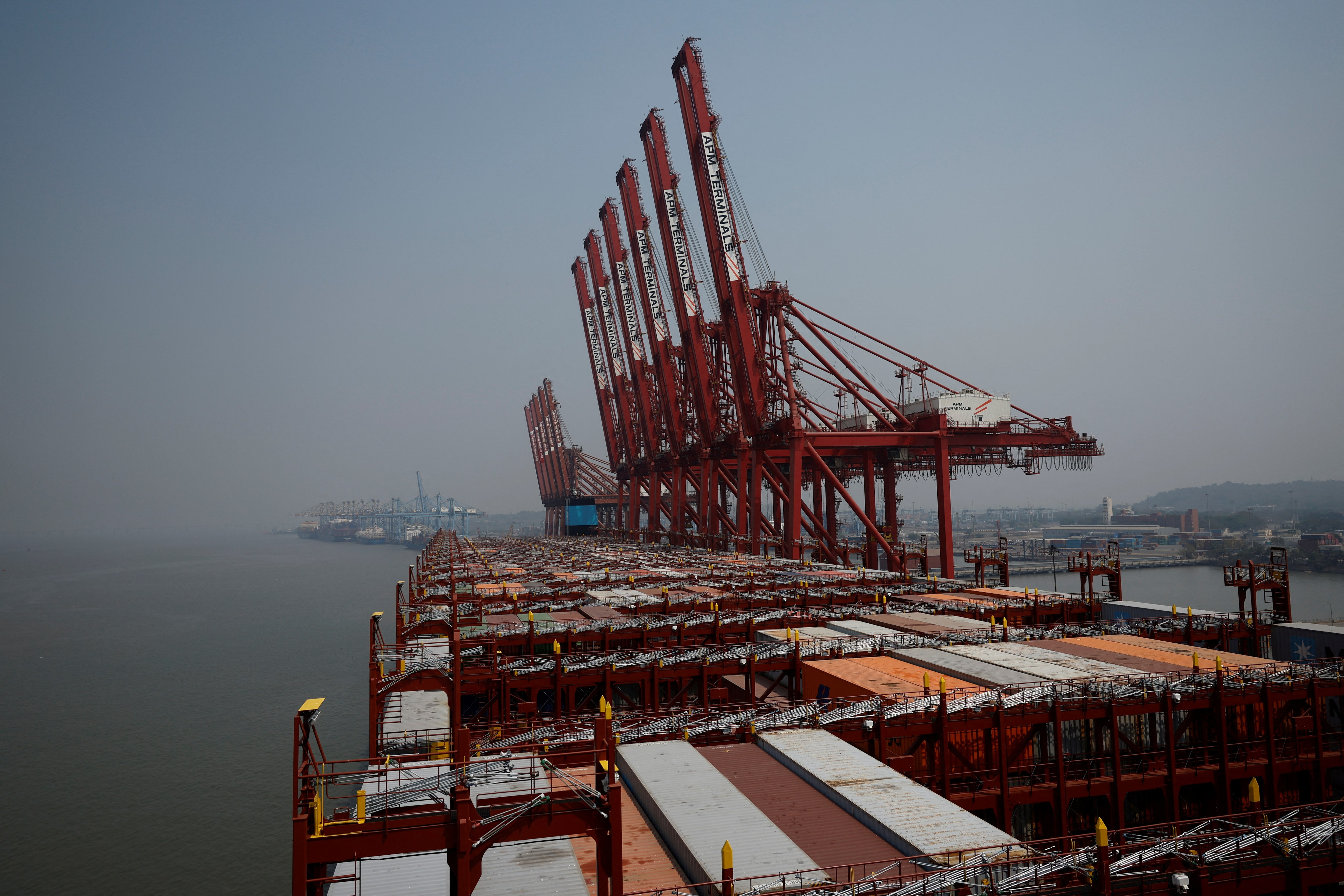 インド貿易赤字、5月は縮小　輸入が減少