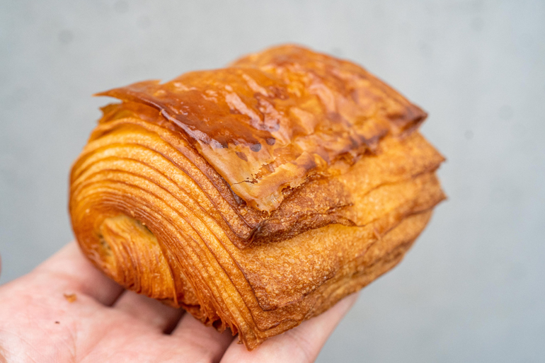 オーソドックスで新しい。埼玉でにぎわう“進化系”町のパン屋／BREAD chikuma