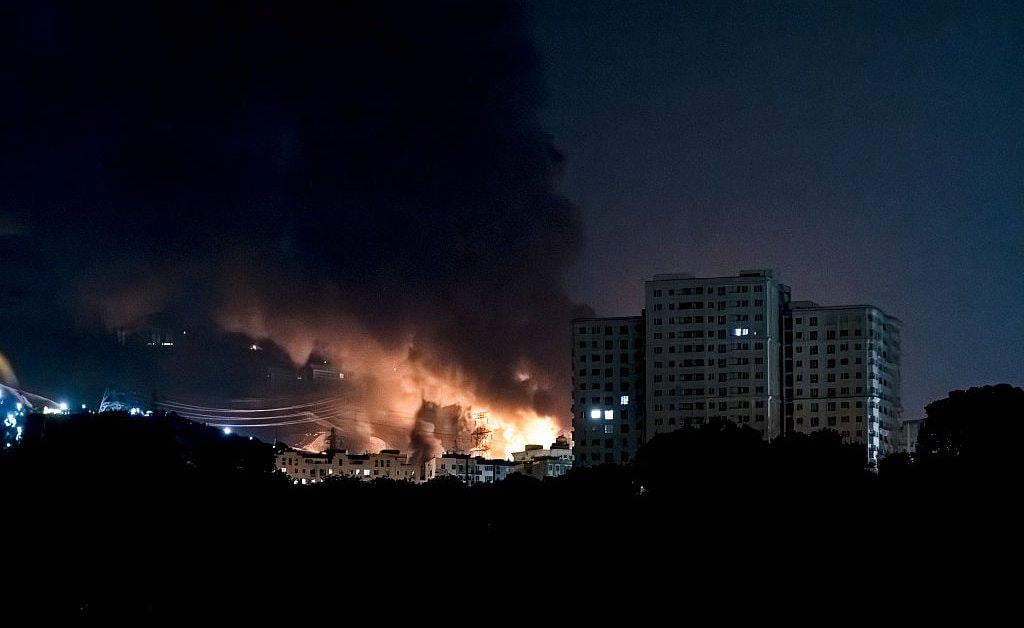 たとえば、イランのミサイルとドローンを撃downすることによって、米国がイスラエルを保護するのはなぜですか？ウクライナはNATOの一部ではなく、イスラエルもNATOの一部ではないというコメントがあります。ここのポリシーの切断は何ですか？