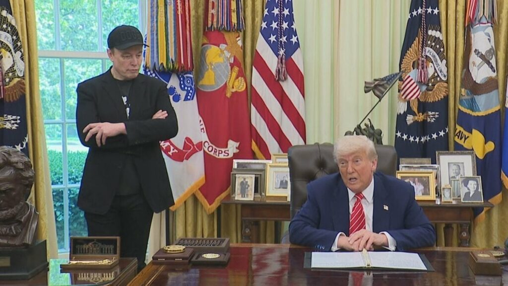 トランプ大統領とイーロン・マスク氏が激しく対立「非常に失望」「恩知らず」 政権の減税策をめぐり応酬