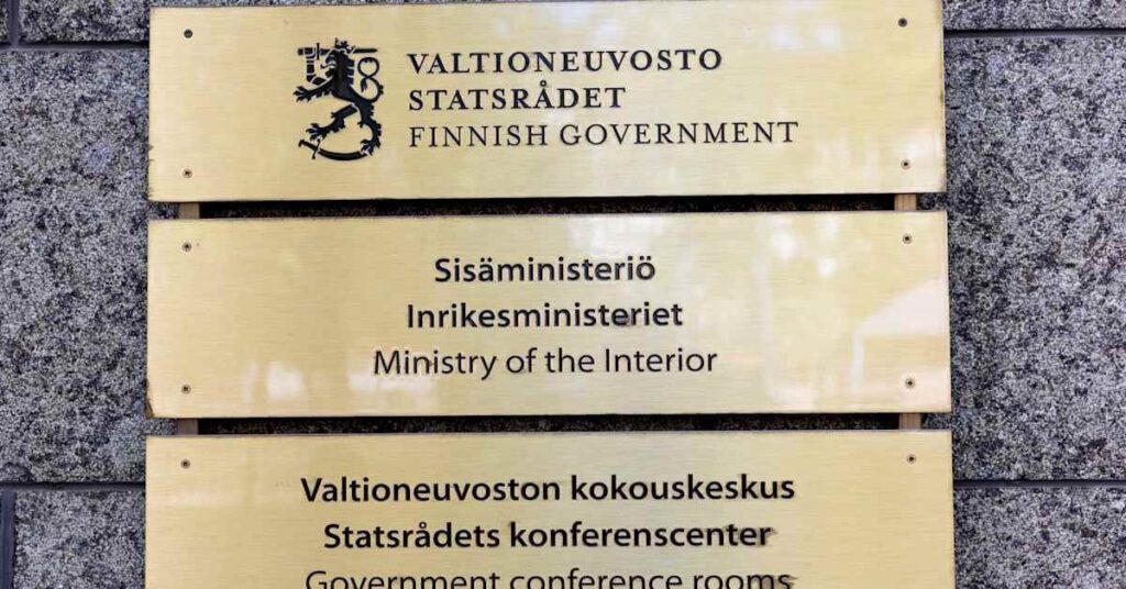 フィンランドは、家族の統一の条件を強化する予定です| YLE NEWS