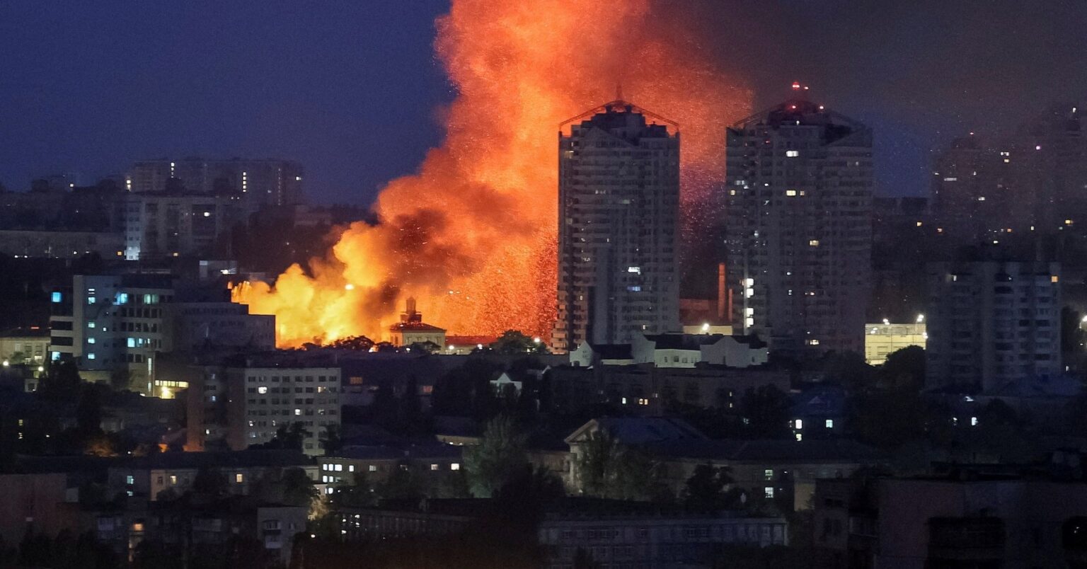 トランプ：「彼らはプーチンに昨夜彼らから地獄を爆撃する理由を与えた」。