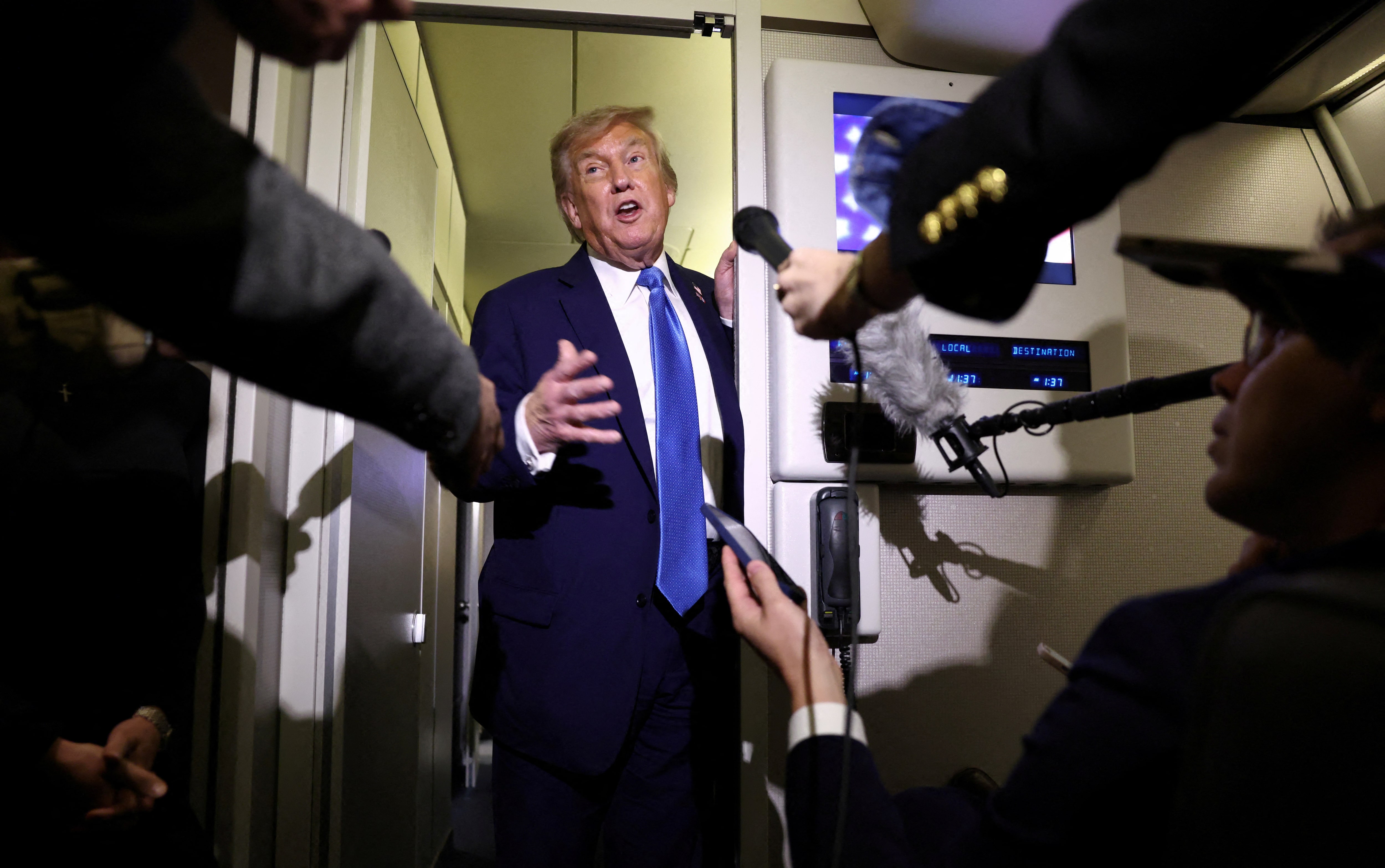 トランプ氏、イラン最高指導者「容易な標的だが殺害せず」　居場所特定
