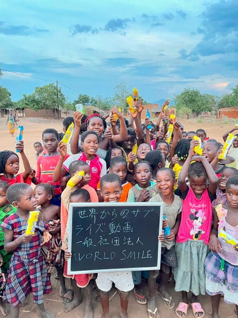 アフリカ系黒人が踊る「世界からのサプライズ動画」YouTubeチャンネルが停止 - KAI-YOU