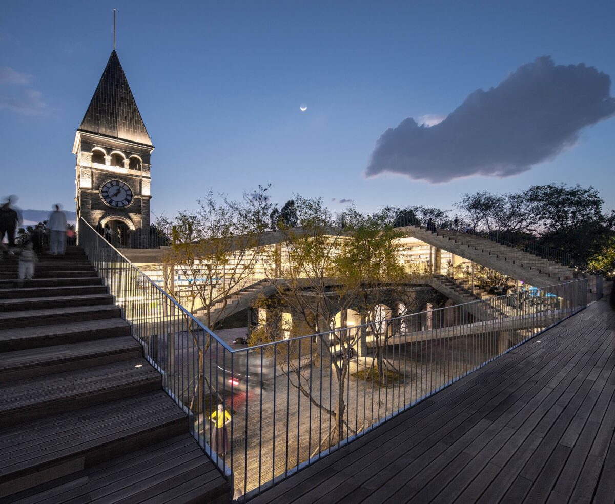 〈蒙自NSAU書店(Mengzi NSAU Bookstore)〉外観 | 設計:ZAO | Photo:Wu Qingshan