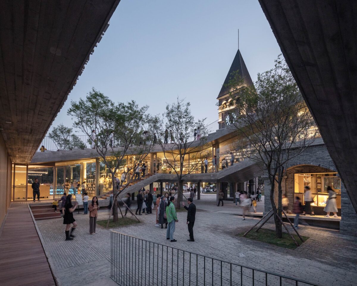 〈蒙自NSAU書店(Mengzi NSAU Bookstore)〉外観 | 設計:ZAO | Photo:Wu Qingshan