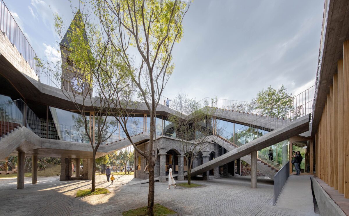 〈蒙自NSAU書店(Mengzi NSAU Bookstore)〉外観 | 設計:ZAO | Photo:Wu Qingshan