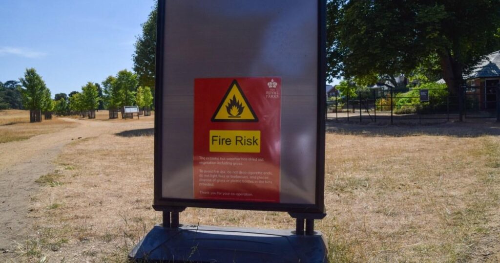 英国は現在、40°Cの夏を見る可能性が20倍高い