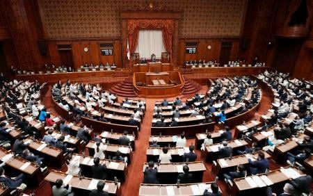 年金制度改革法が成立 パート加入拡大へ年収要件撤廃