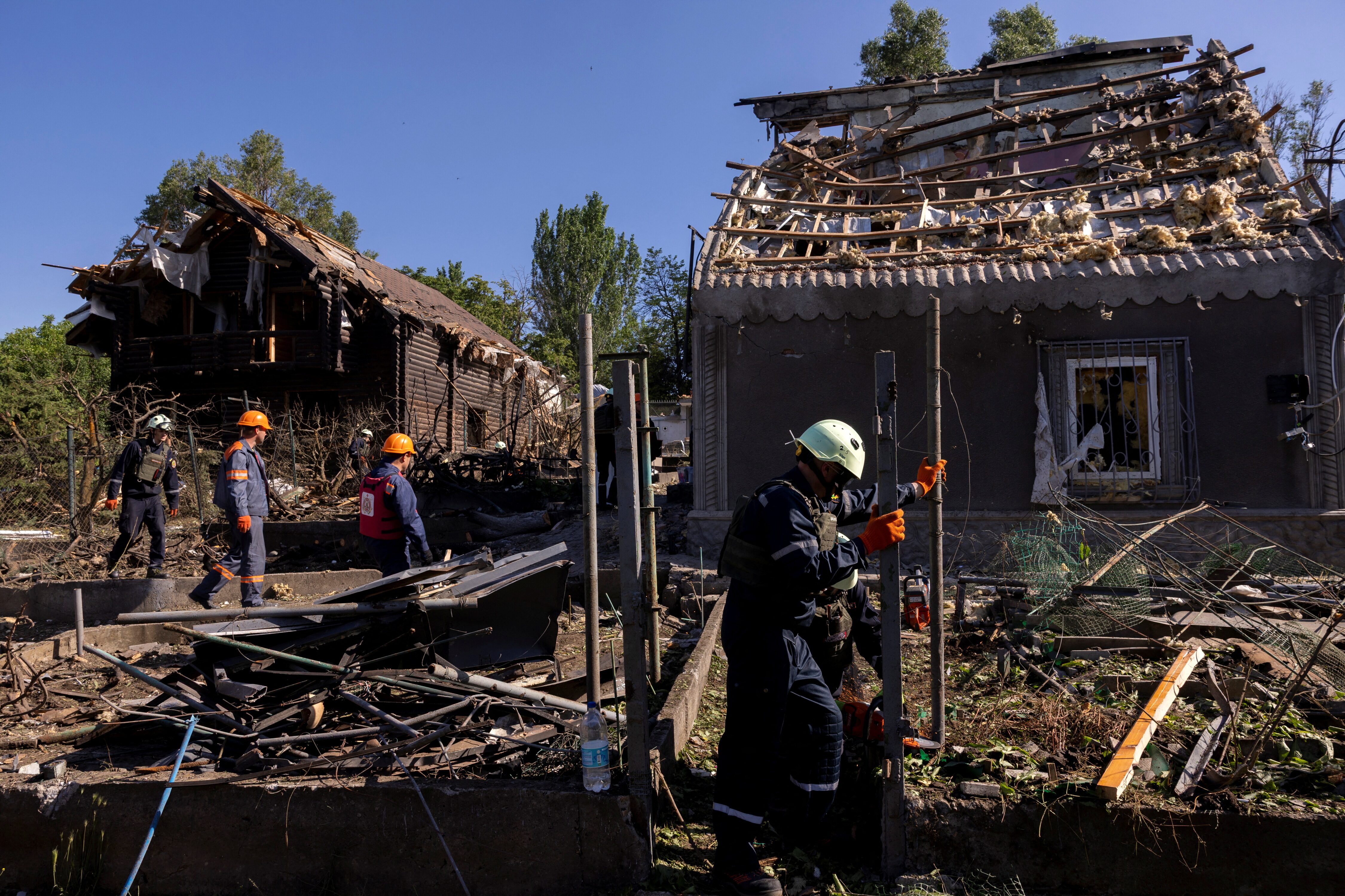 ウクライナ副首相と大統領府長官が訪米、支援を要請