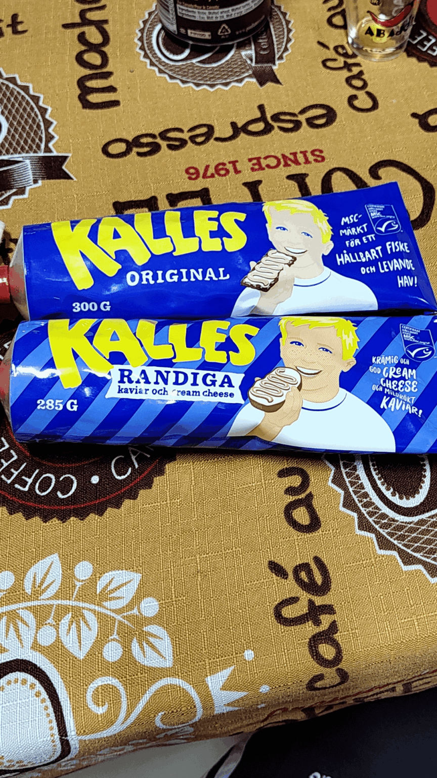 私の友人はスウェーデンに住んでいて、これを贈り物として送ってくれました。このおいしい奇妙さを作ってくれてありがとう。