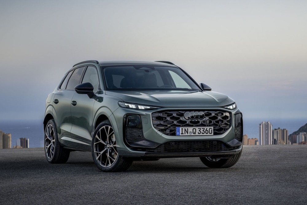 10月に欧州発売の新型アウディQ3が初公開。