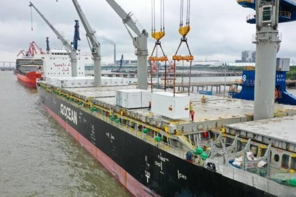 江蘇省常熟港から初の「新三種の神器」の輸出貨物が出航―中国