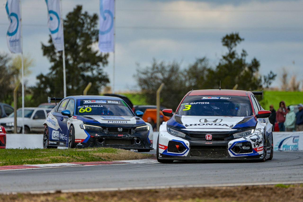 アルゼンチンの王者ペーニャが貫禄のTCR初優勝。プジョー308が完全制覇／TCR南米第6戦
